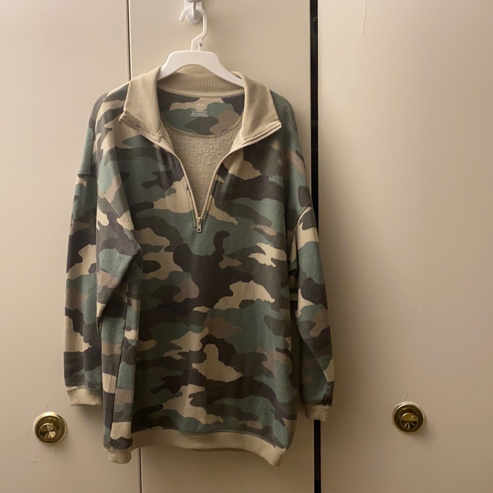 Aerie Camo Zip up Sweatshirt